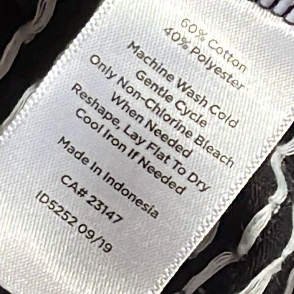 Talbots small black with white squares blouse with embellished sleeves - 2306 - Picture 4 of 4